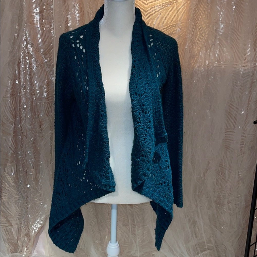Woven deep green /teal cardigan. Teal is the color for the fall season!!!!